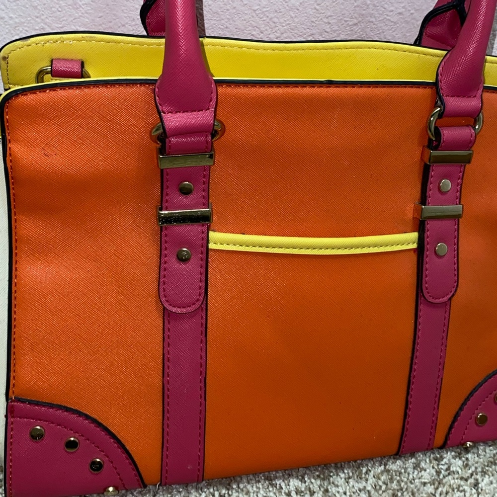 Hand bag - Picture 2 of 2